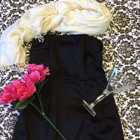 Express Black Strapless Mini Dress ✨ 👗 ✨ - Picture 1 of 8